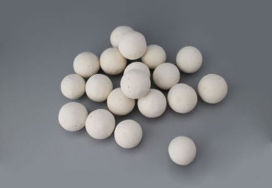 92% träge Ball-Tonerde-reibender Ball Tonerde-Al2O3 als das Hilfsmaterial
